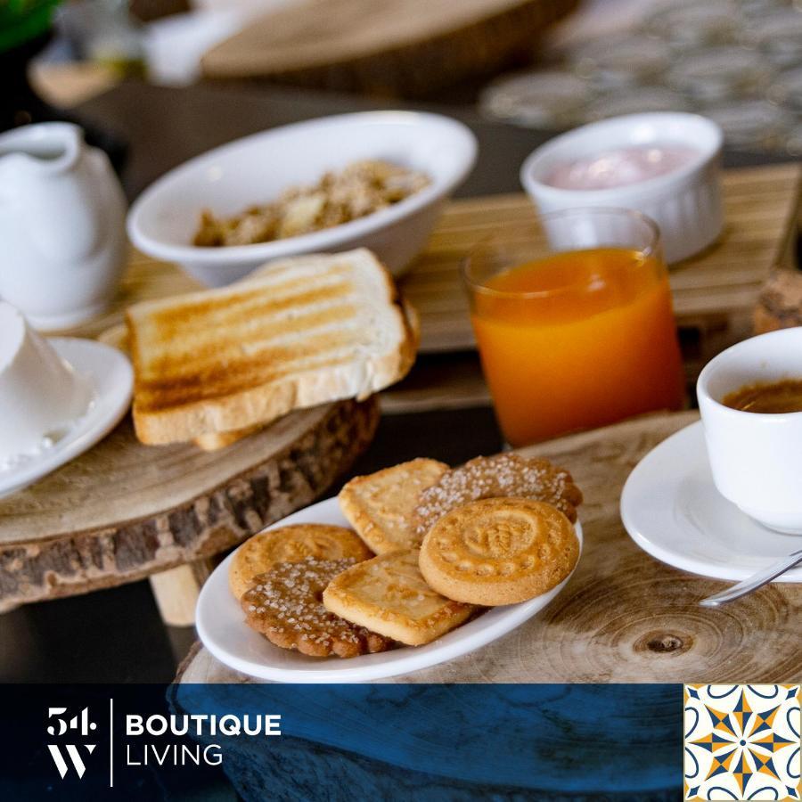 Fiftyfour West Boutique Living Bed & Breakfast Għarb Dış mekan fotoğraf