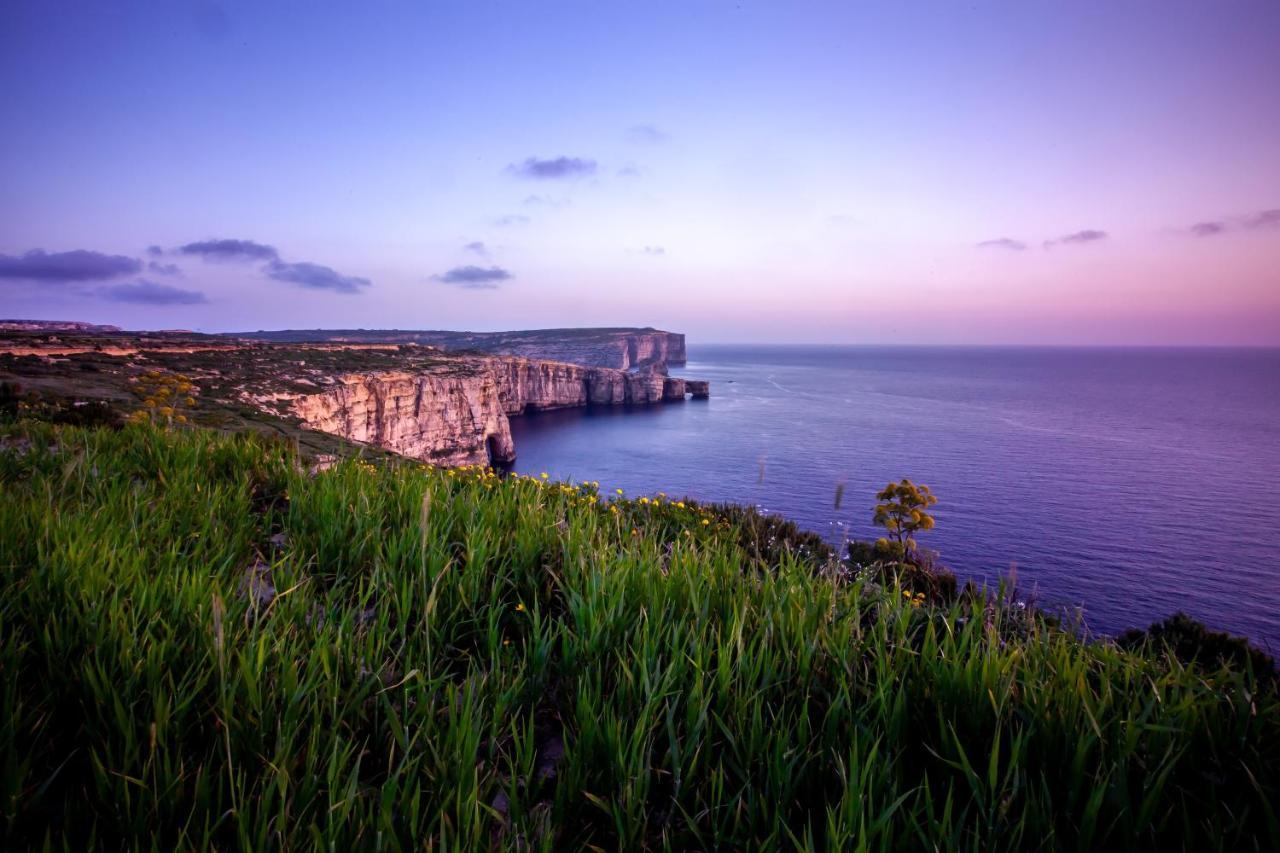 Fiftyfour West Boutique Living Bed & Breakfast Għarb Dış mekan fotoğraf
