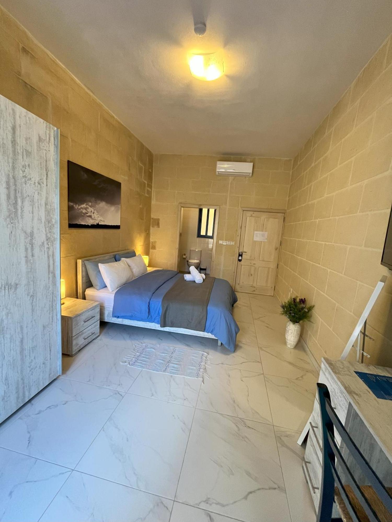 Fiftyfour West Boutique Living Bed & Breakfast Għarb Dış mekan fotoğraf