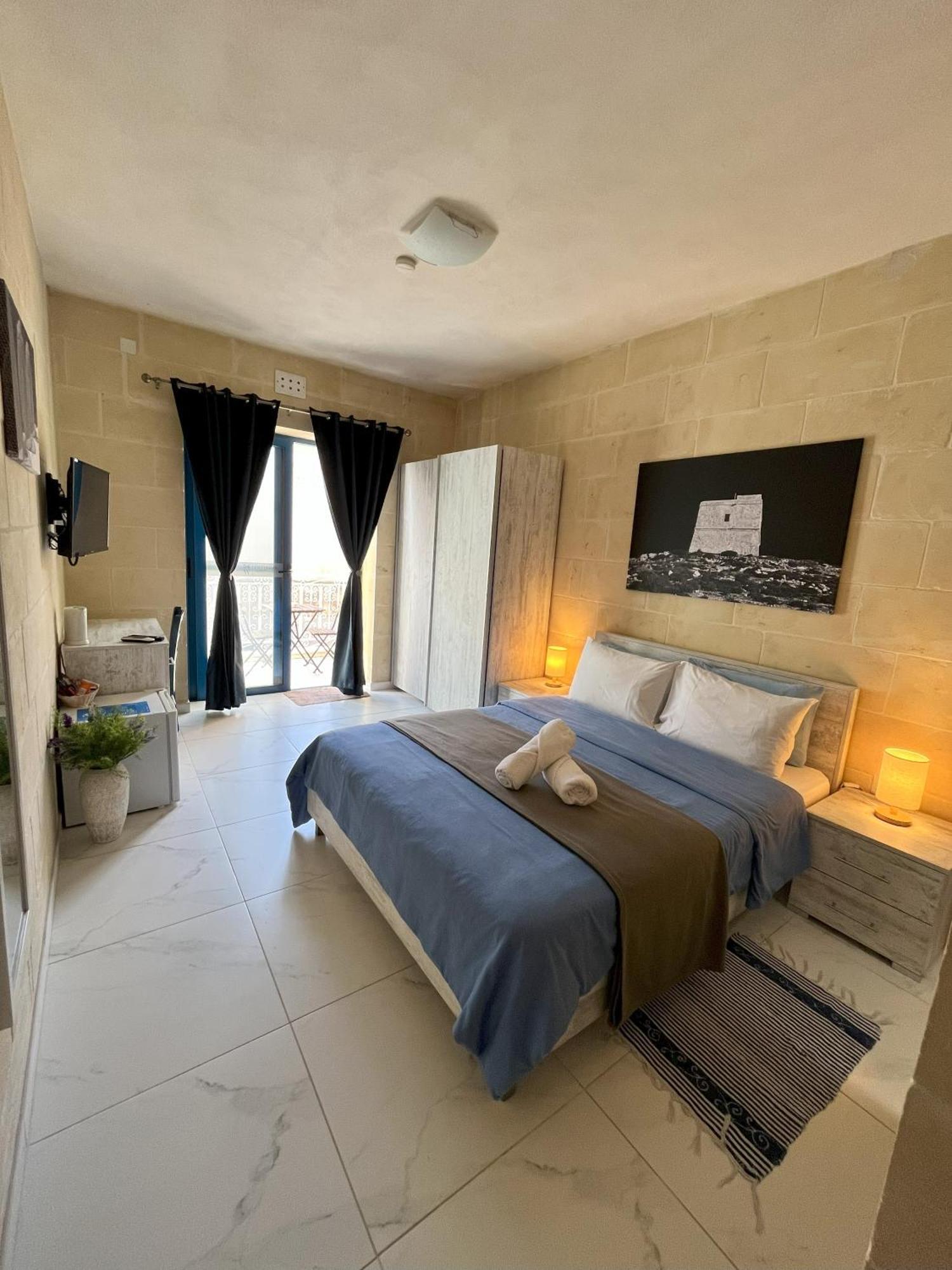 Fiftyfour West Boutique Living Bed & Breakfast Għarb Dış mekan fotoğraf